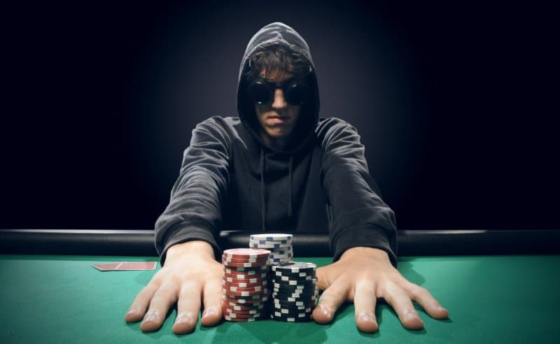 kỹ thuật Bluff Poker nào mà các cược thủ nên biết